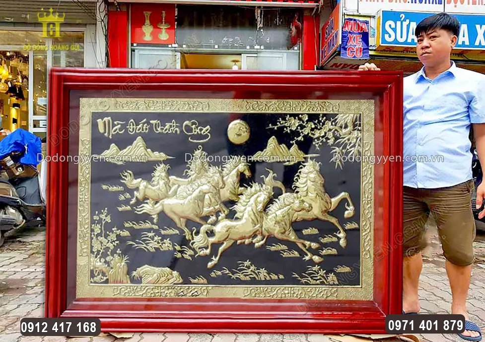 Khung tranh bằng gỗ tự nhiên chắc chắn